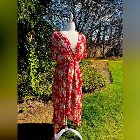 Floral🌻 Red Dress - Picture 5 of 7
